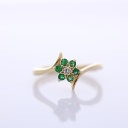 14ct gold emerald and diamond flower cluster ring MS1469D