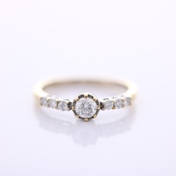 18ct White Gold Diamond ring
