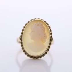 9ct Gold cameo ring MS246