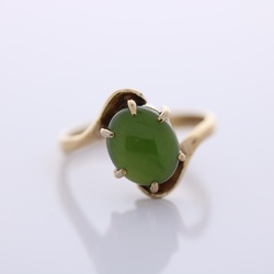 9ct Gold green stone ring MS1301M