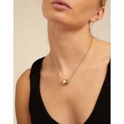 UNOde50 White Metal Plated Full Moon Pearl Shell Necklace