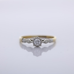 18ct Gold diamond solitaire ring MS1222B