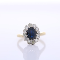 18ct sapphire and diamond cluster ring
