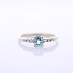 9ct White gold aquamarine and diamond ring